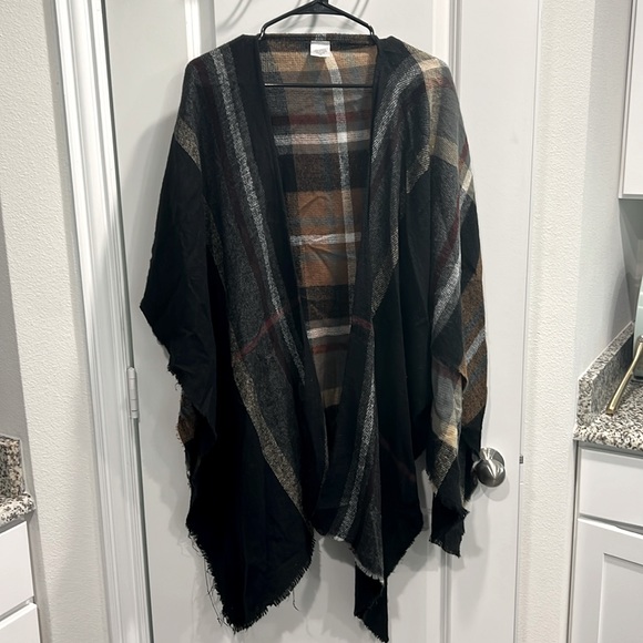 Plaid Shawl one size - Picture 1 of 2